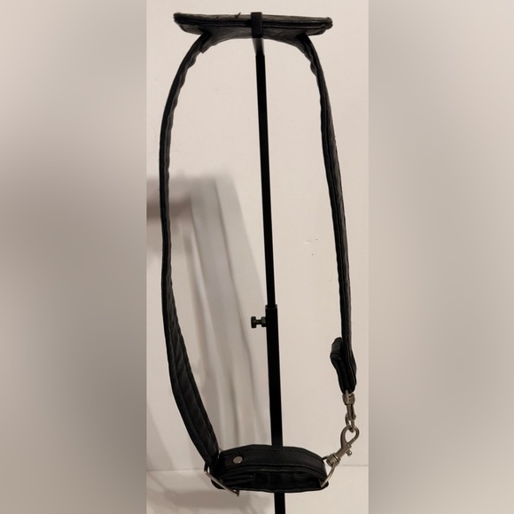 Concourse Leather Duffel Travel Bag Approximately 21x11x10 Removable Strap - Picture 10 of 16